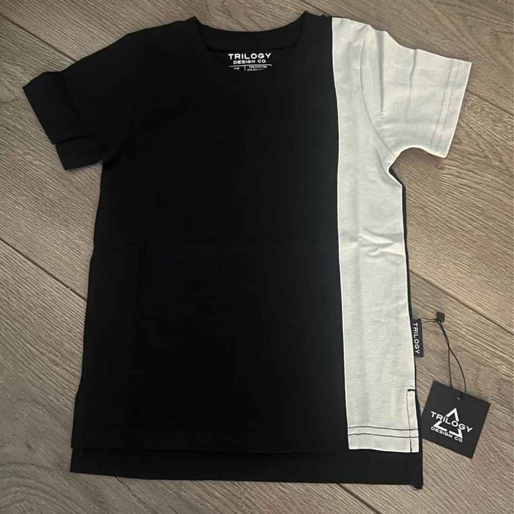NWT trilogy color block tee